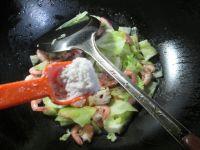 圆白菜炒海虾的做法步骤8