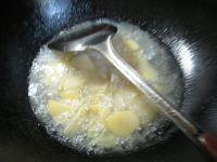 茼蒿煮土豆的做法步骤3