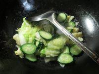 青瓜炒圆白菜的做法步骤8