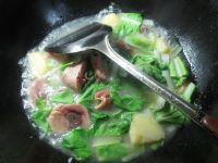 小白菜腊鸡腿煮土豆的做法步骤4