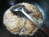 猪肉笋干菜汤面的做法步骤4