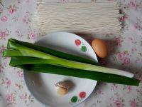 肉末葱油面的做法步骤1